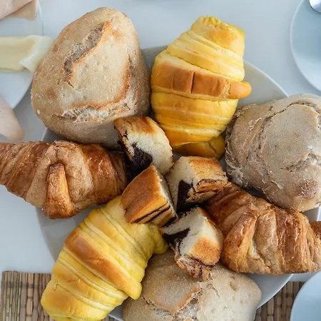 Hostwise - Spacious&sunny Flat - *