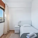 Hostwise - Spacious & Sunny Flat - Lejlighed Loulé