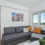 Hostwise - Spacious & Sunny Flat - * Loulé