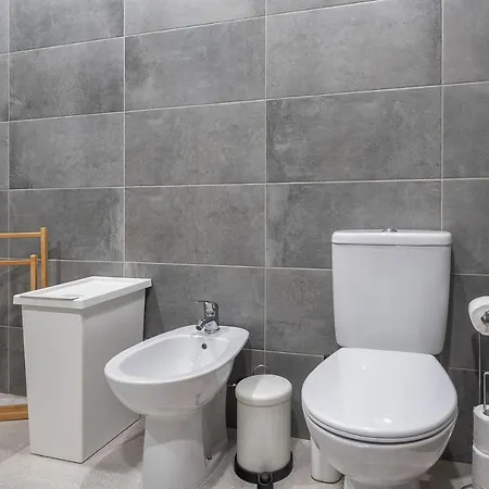 Hostwise - Spacious & Sunny Flat - Apartamento