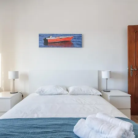 Hostwise - Spacious & Sunny Flat - * Loulé