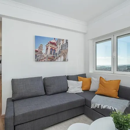 Hostwise - Spacious & Sunny Flat - * Loulé