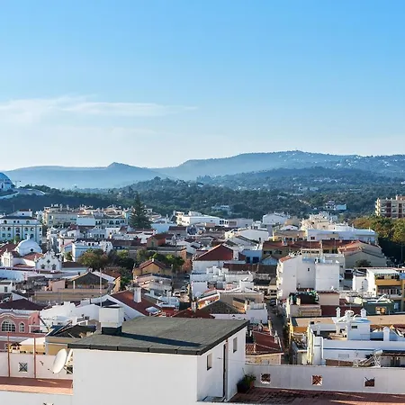 Apartamento Hostwise - Spacious & Sunny Flat - *