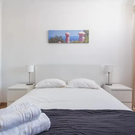 Apartamento Hostwise - Spacious & Sunny Flat - *