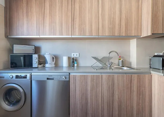 Hostwise - Spacious&sunny Flat -